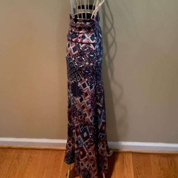 FRUMOS Geometric Print Skirt - Small - Picture 4 of 7